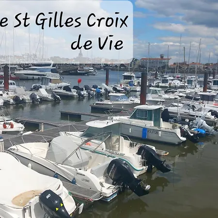 Holiday home Petit En Duplex Le Fenouiller