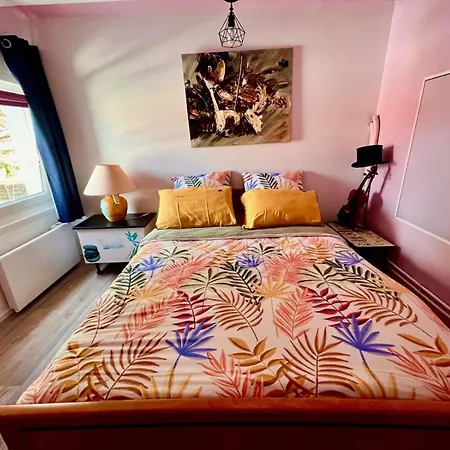 Petit En Duplex Hébergement de vacances *